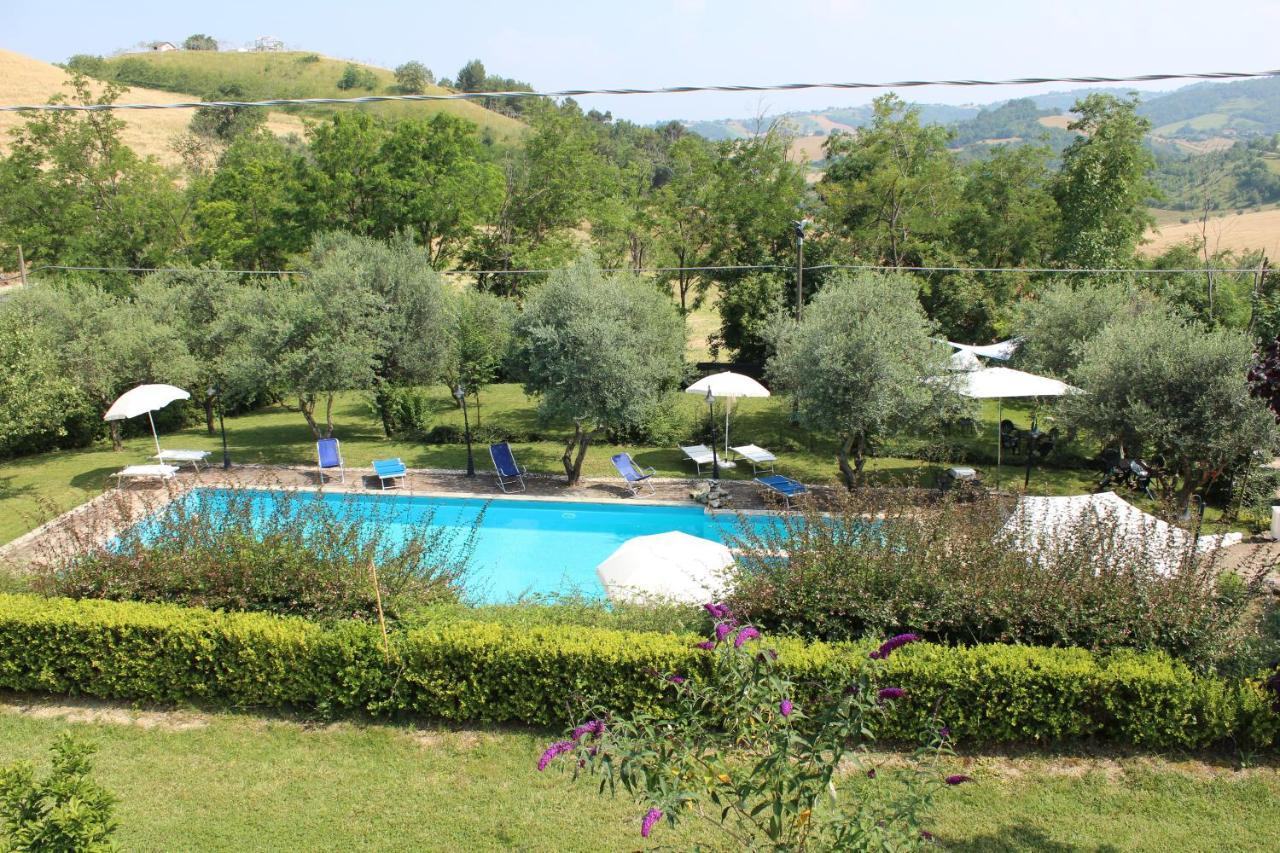 Вилла Agriturismo La Solagna Montebello di Bertona Экстерьер фото