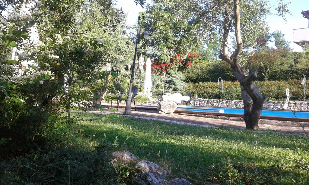 Вилла Agriturismo La Solagna Montebello di Bertona Экстерьер фото