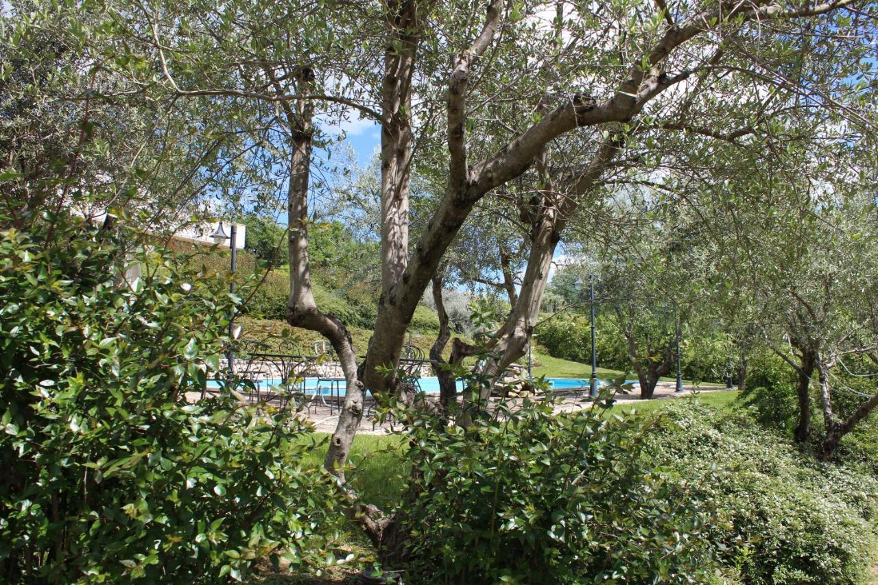 Вилла Agriturismo La Solagna Montebello di Bertona Экстерьер фото