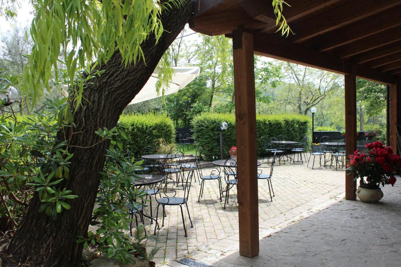 Вилла Agriturismo La Solagna Montebello di Bertona Экстерьер фото